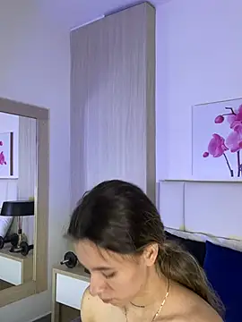 JuliaColemann online show from July 1, 11:56 am