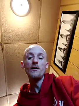 Snapshot of Zippy247 chatting on February 20, 3:25 am Zippy247 online show from February 20, 3:25 am