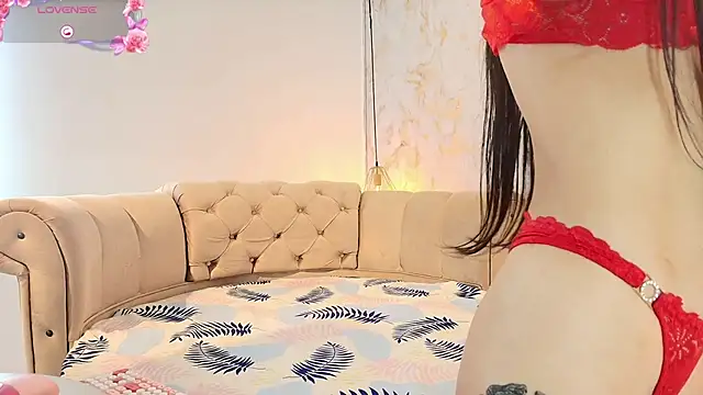 Snapshot of tifanibrown chatting on February 11, 1:27 pm tifanibrown online show from February 11, 1:27 pm