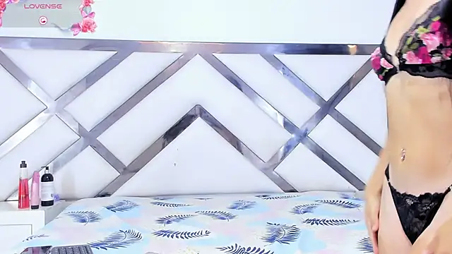 Snapshot of tifanibrown chatting on February 20, 1:11 pm tifanibrown online show from February 20, 1:11 pm