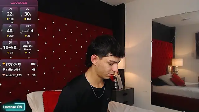 Snapshot of Logan_Woods chatting on January 31, 7:11 pm Logan Woods online show from January 31, 7:11 pm