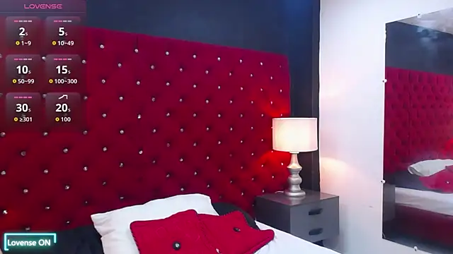 Snapshot of Logan_Woods chatting on February 8, 6:22 pm Logan Woods online show from February 8, 6:22 pm