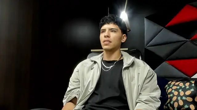 Tobias Vega online show from March 27, 12:16 am