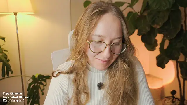 Snapshot of Scarlett_NoirMuse chatting on February 27, 2:22 am Scarlett NoirMuse online show from February 27, 2:22 am