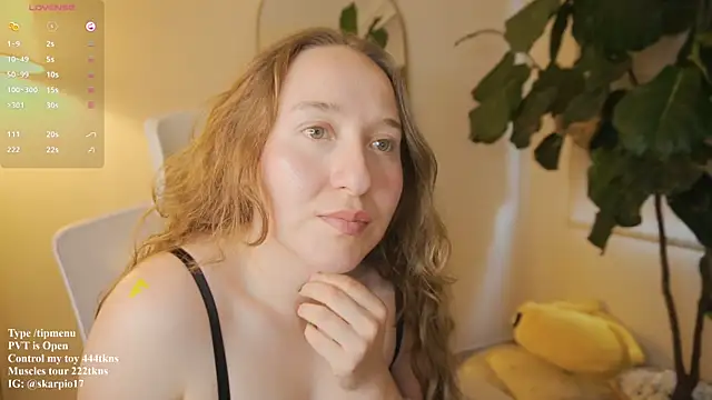Snapshot of Scarlett_NoirMuse chatting on May 18, 8:58 pm Scarlett NoirMuse online show from May 18, 8:58 pm