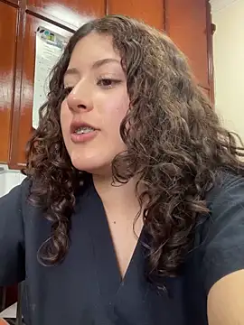 lizzy luminair online show from February 17, 7:09 pm