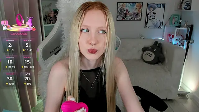 Sia Hart online show from April 15, 5:42 pm