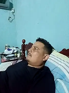 Snapshot of THONETE chatting on January 18, 11:47 am THONETE online show from January 18, 11:47 am