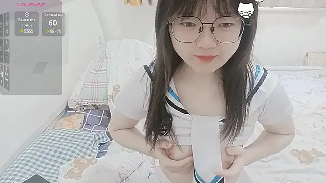 Snapshot of weiwei4999 chatting on February 10, 7:12 am weiwei4999 online show from February 10, 7:12 am