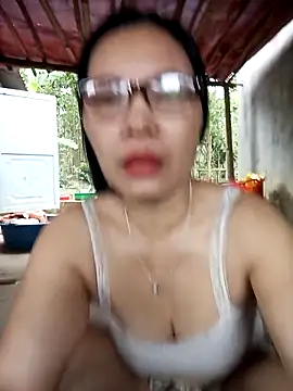 Nuna 689 online show from May 11, 1:33 am