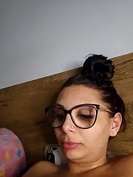 HiddendesireXO01 online show from February 12, 10:27 pm