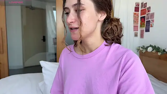 cutiemari online show from May 25, 4:40 am