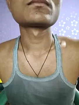 Snapshot of its_rising_star chatting on February 6, 8:18 am its rising star online show from February 6, 8:18 am