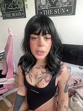 Snapshot of ariane_kimiko chatting on May 26, 4:47 pm ariane kimiko online show from May 26, 4:47 pm