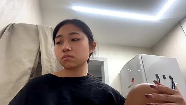 SweetMiaXO online show from February 2, 10:08 pm