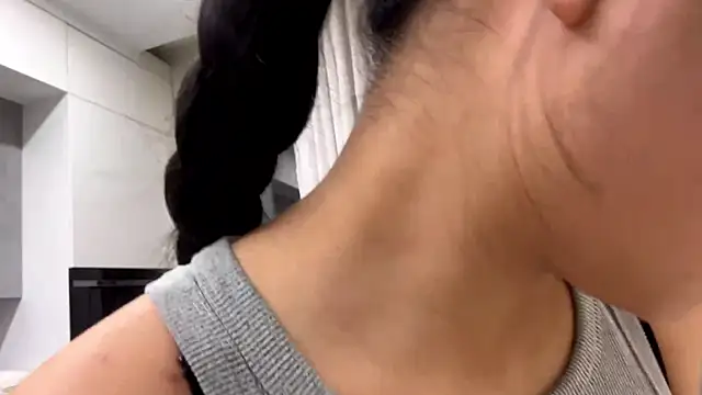 SweetMiaXO online show from March 26, 7:19 pm