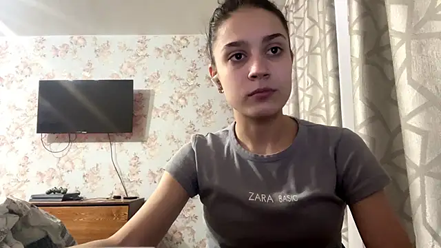 Snapshot of PagedLard chatting on February 5, 6:29 am PagedLard online show from February 5, 6:29 am