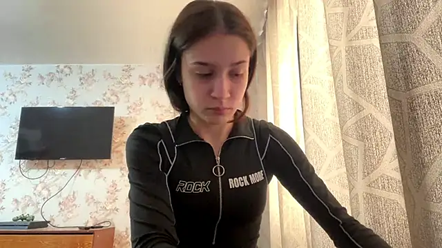 Snapshot of PagedLard chatting on February 10, 6:17 am PagedLard online show from February 10, 6:17 am