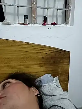 Cute-karisma1234 online show from February 9, 4:22 pm