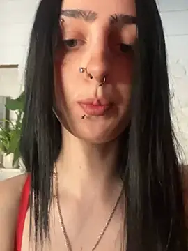 bellaxlauren online show from July 1, 4:18 pm
