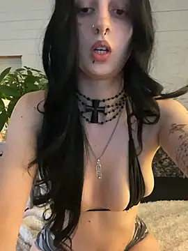 bellaxlauren online show from July 17, 7:52 pm