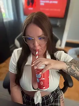 Snapshot of Elysiasecret chatting on July 12, 1:46 pm Elysiasecret online show from July 12, 1:46 pm
