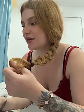 Snapshot of SunnyGrin chatting on March 2, 9:10 pm SunnyGrin online show from March 2, 9:10 pm