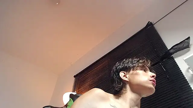 Snapshot of Didi_hard chatting on February 3, 2:53 am Didi hard online show from February 3, 2:53 am