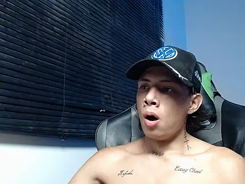 Snapshot of Didi_hard chatting on February 13, 8:10 am Didi hard online show from February 13, 8:10 am