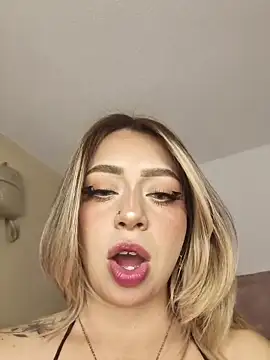 BellaDonna 16 online show from April 9, 8:03 pm