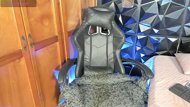 Snapshot of liia_marin chatting on February 2, 4:44 am liia marin online show from February 2, 4:44 am