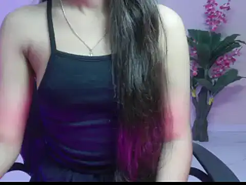 Snapshot of Saanvi_01 chatting on February 15, 8:13 am Saanvi 01 online show from February 15, 8:13 am