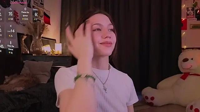 Snapshot of Kendaliby_ chatting on February 20, 1:57 am Kendaliby online show from February 20, 1:57 am