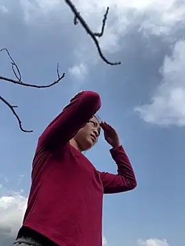 Snapshot of Lyn-be99 chatting on February 26, 3:49 am Lyn-be99 online show from February 26, 3:49 am