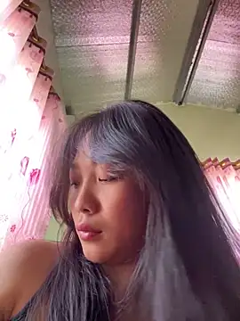 Snapshot of Lyn-be99 chatting on March 1, 7:21 am Lyn-be99 online show from March 1, 7:21 am