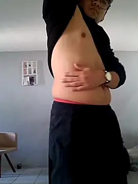 Snapshot of Ryzca chatting on February 9, 3:16 pm Ryzca online show from February 9, 3:16 pm