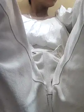 Snapshot of Noor-09- chatting on March 1, 1:02 pm Noor-09- online show from March 1, 1:02 pm