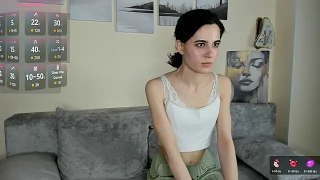 Snapshot of NightSignal chatting on February 1, 1:31 pm NightSignal online show from February 1, 1:31 pm