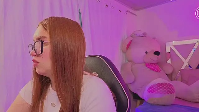 SABRIINA TAY online show from February 12, 11:49 am