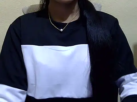 Snapshot of Khushi_v chatting on February 15, 2:25 pm Khushi v online show from February 15, 2:25 pm