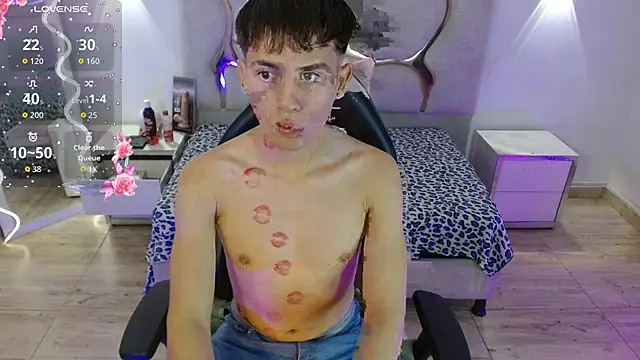 Snapshot of EVAN_TAY chatting on February 4, 3:12 am EVAN TAY online show from February 4, 3:12 am