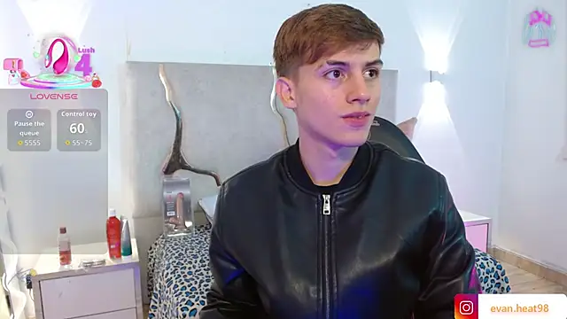 EVAN TAY online show from April 1, 3:07 am