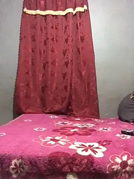 InstantPigweed online show from March 26, 3:34 am