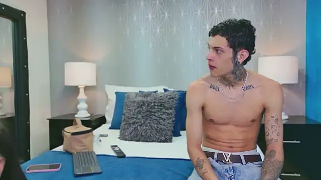 MadyAndEthan online show from April 8, 12:49 pm