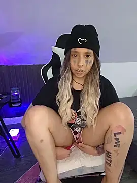 ThatAltGirl online show from May 15, 12:34 pm
