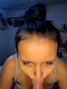 Daniela Cruz  online show from February 16, 7:10 pm