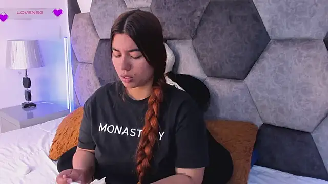 Snapshot of DulceJones chatting on February 26, 8:41 pm DulceJones online show from February 26, 8:41 pm