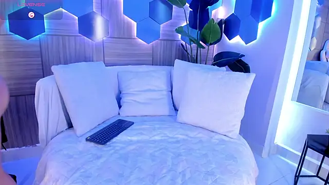 KatyaKozlov online show from February 13, 7:54 pm