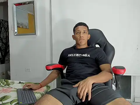 Snapshot of ricky_spensar23cm_ chatting on February 27, 2:00 am ricky spensar23cm online show from February 27, 2:00 am