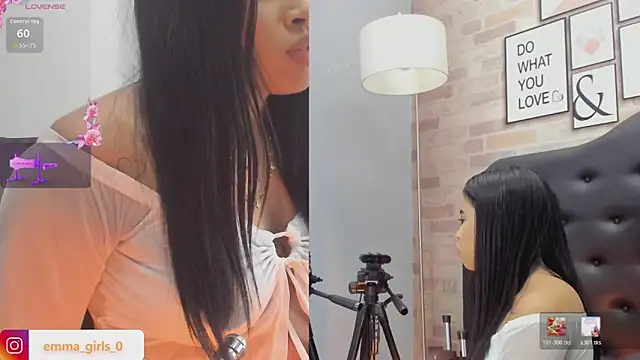 Snapshot of emmagirl0 chatting on February 24, 1:53 pm emmagirl0 online show from February 24, 1:53 pm